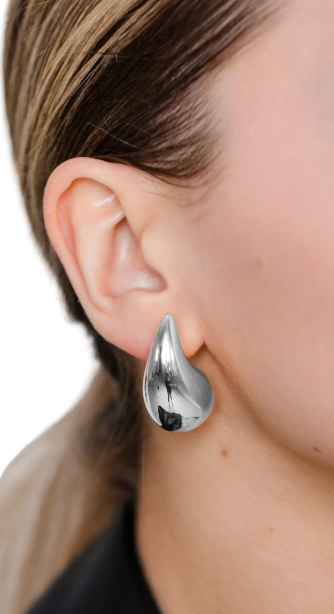 Drop Ohrringe 18 Karat Gold Veredelung • Tropfen Form • Statement Ohrringe • Hochwertiger Edelstahl Hypoallergen Frei
