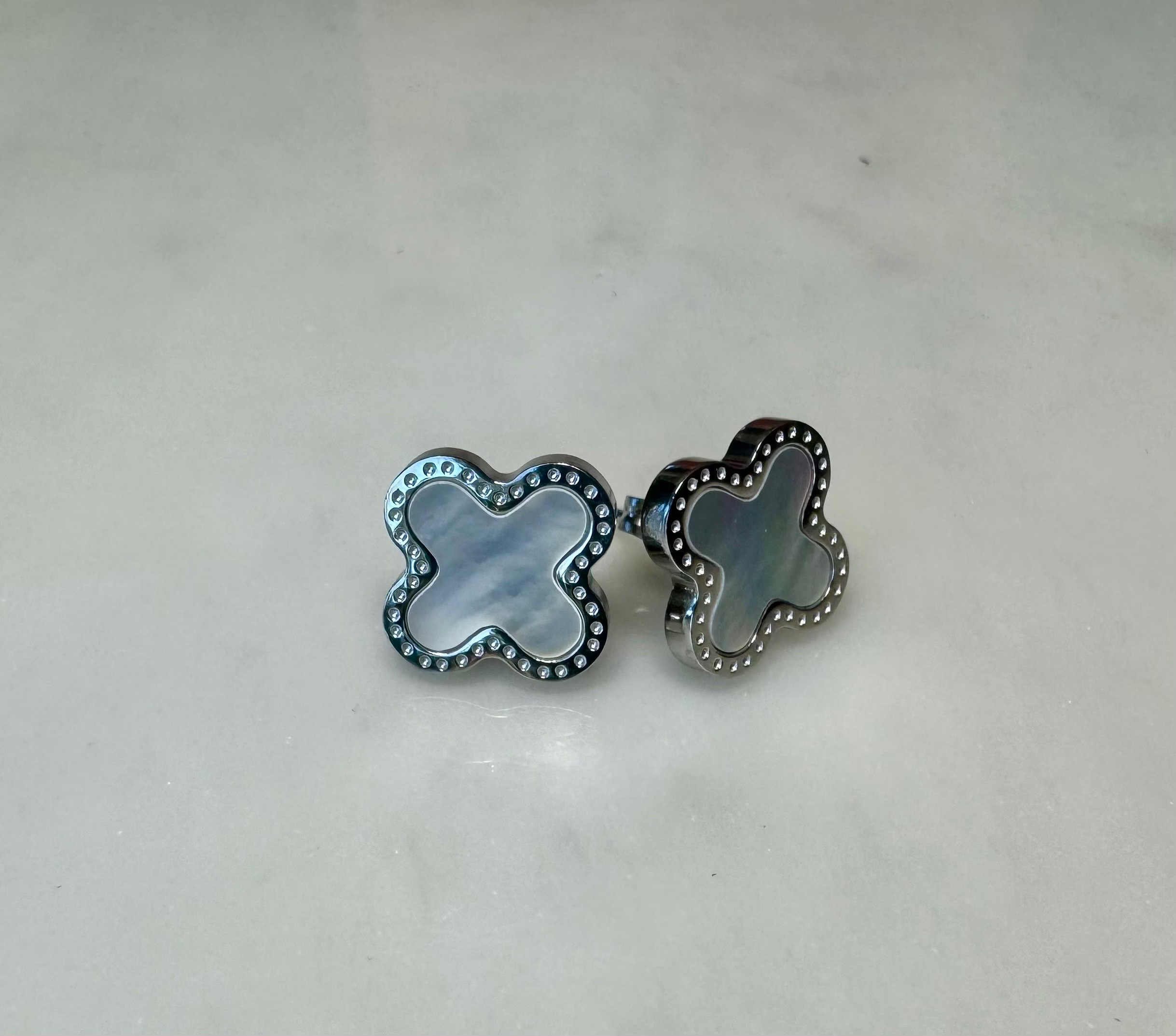 Kleeblatt Ohrringe 18 Karat Goldveredelung • Statement Ohrringe • Hochwertiger Edelstahl • Hyperallergen Frei