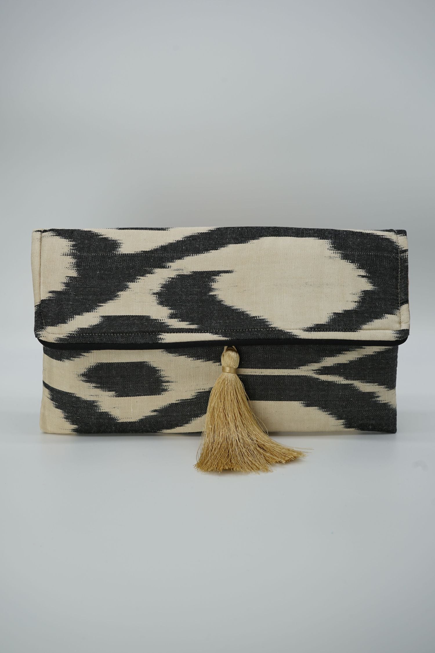 Clutch Seide DYNESTY schwarz