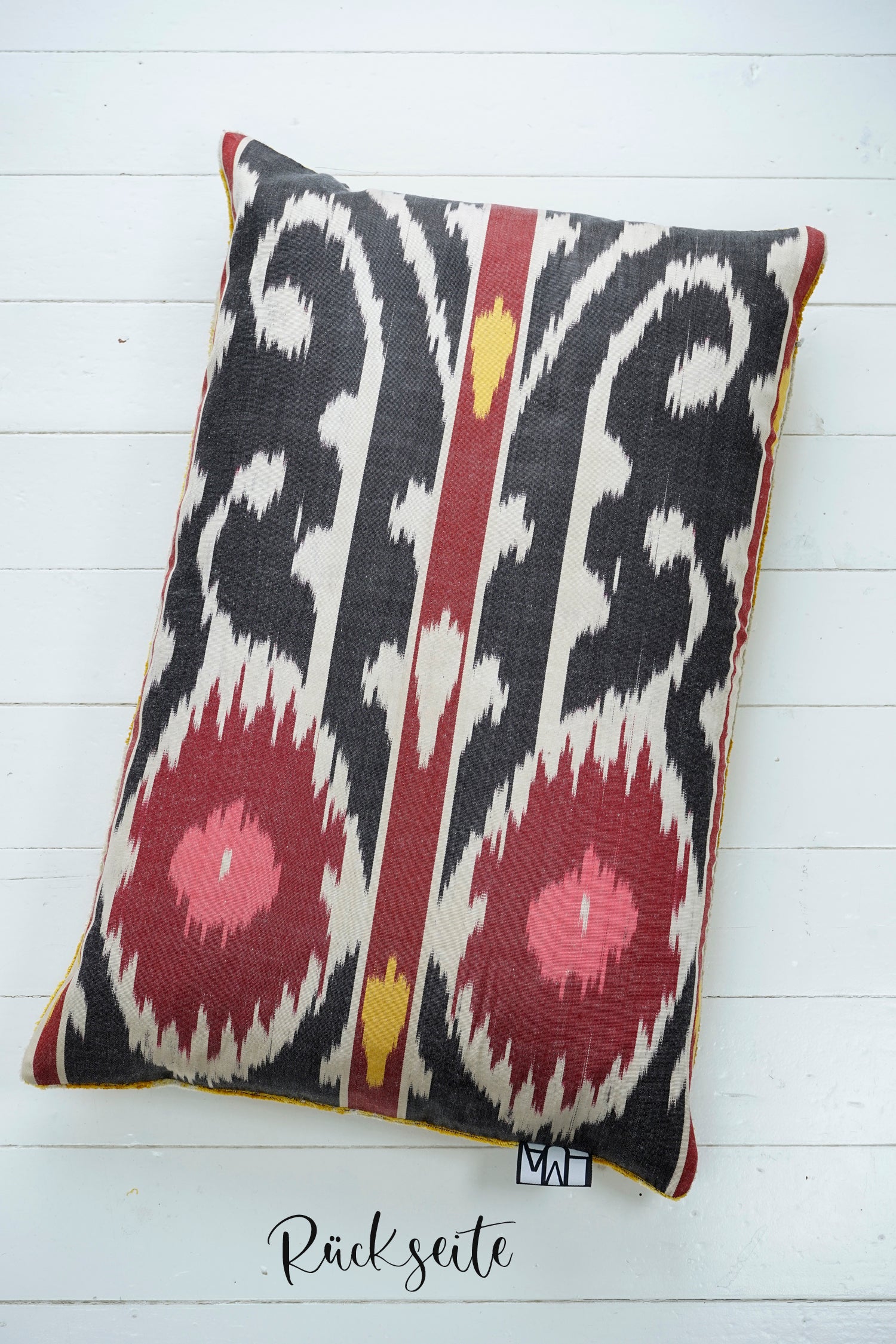 Seidensamt Kissen BE HAPPY gelb