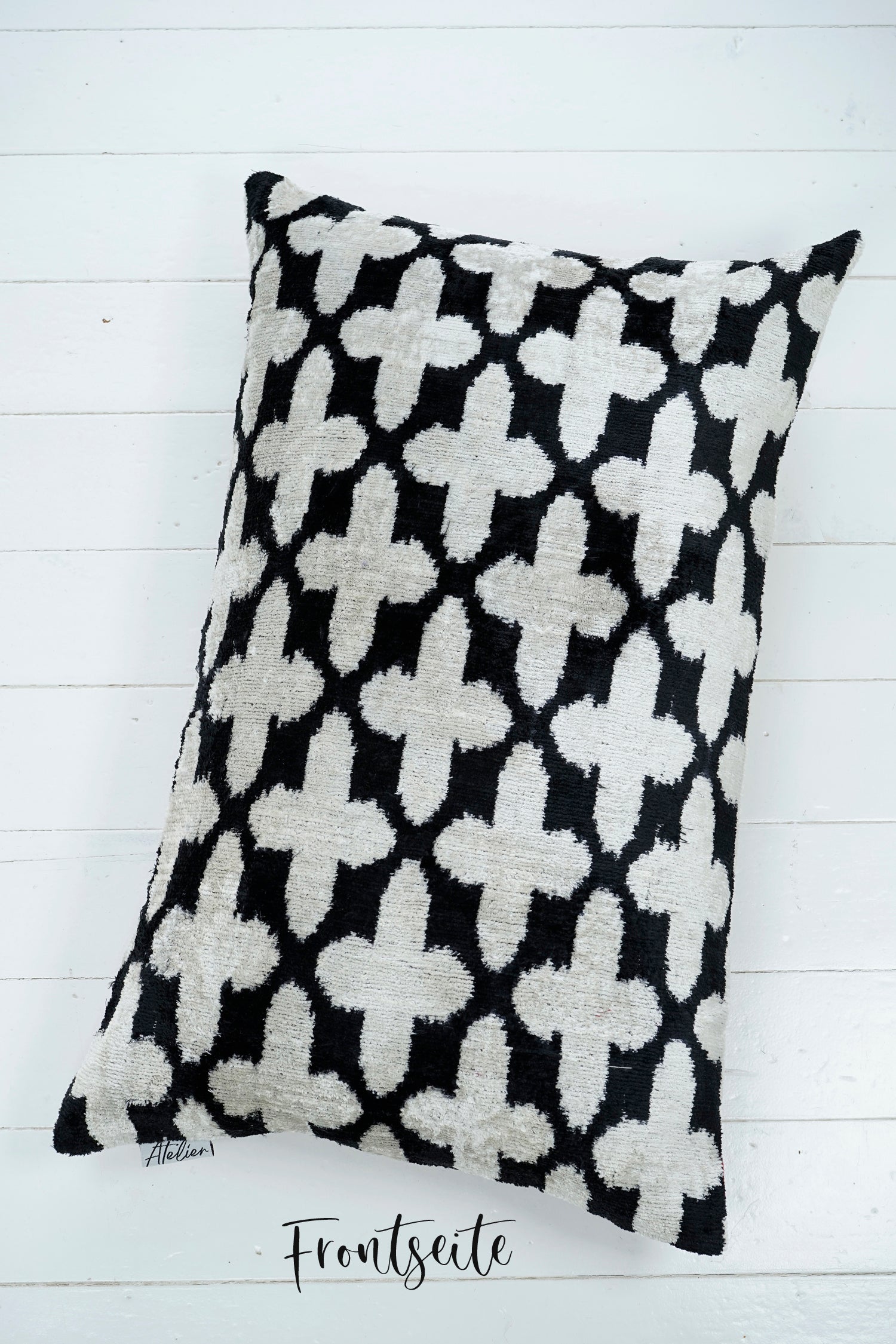 Seidensamt Kissen FIORE BIANCO schwarz