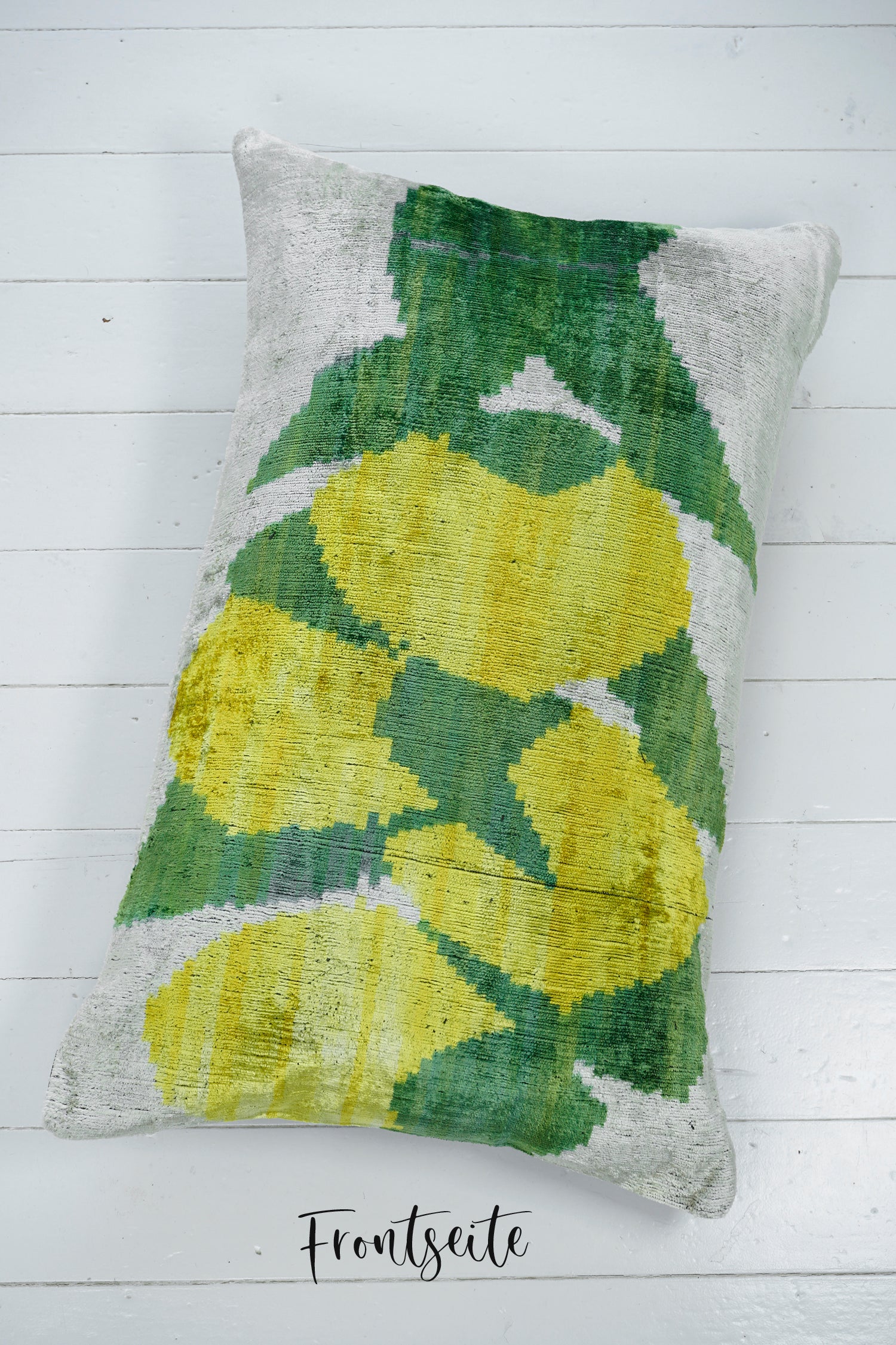 Seidensamt Kissen LOOPY LEMON gelb