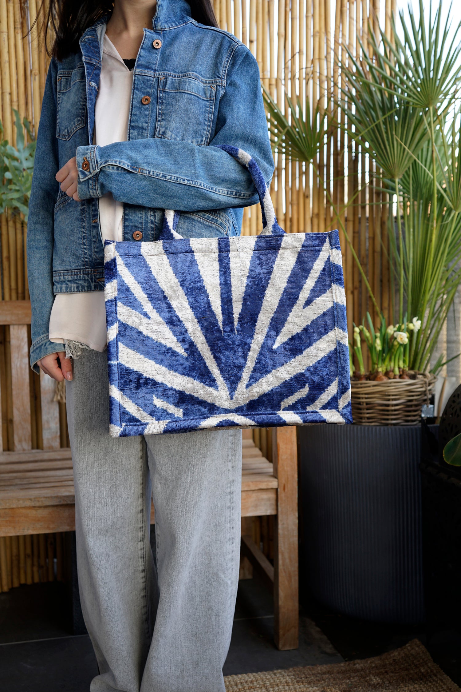 Shopper Seidensamt PULP FICTION blau