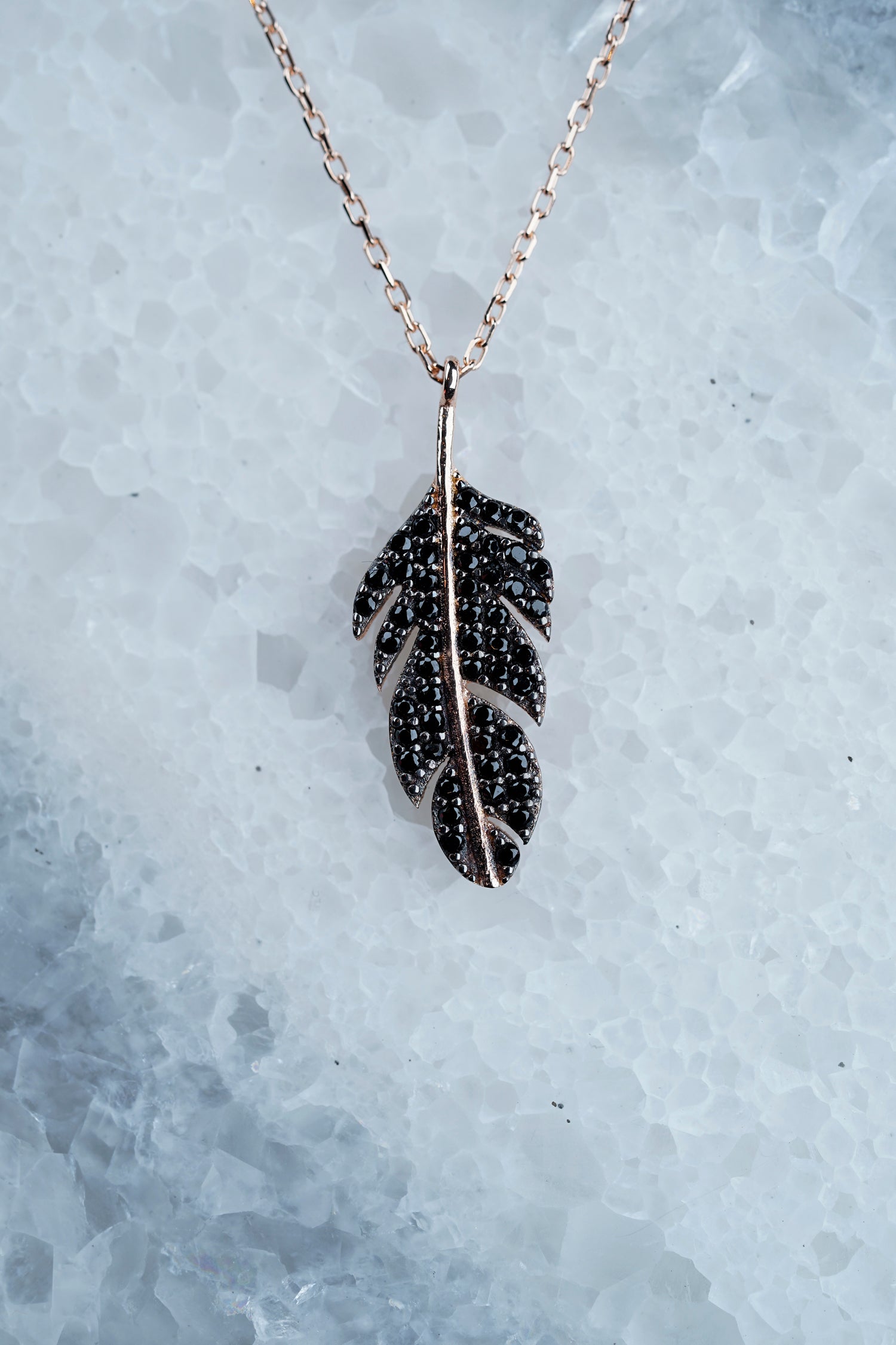 Kette FEATHER schwarz-roségold