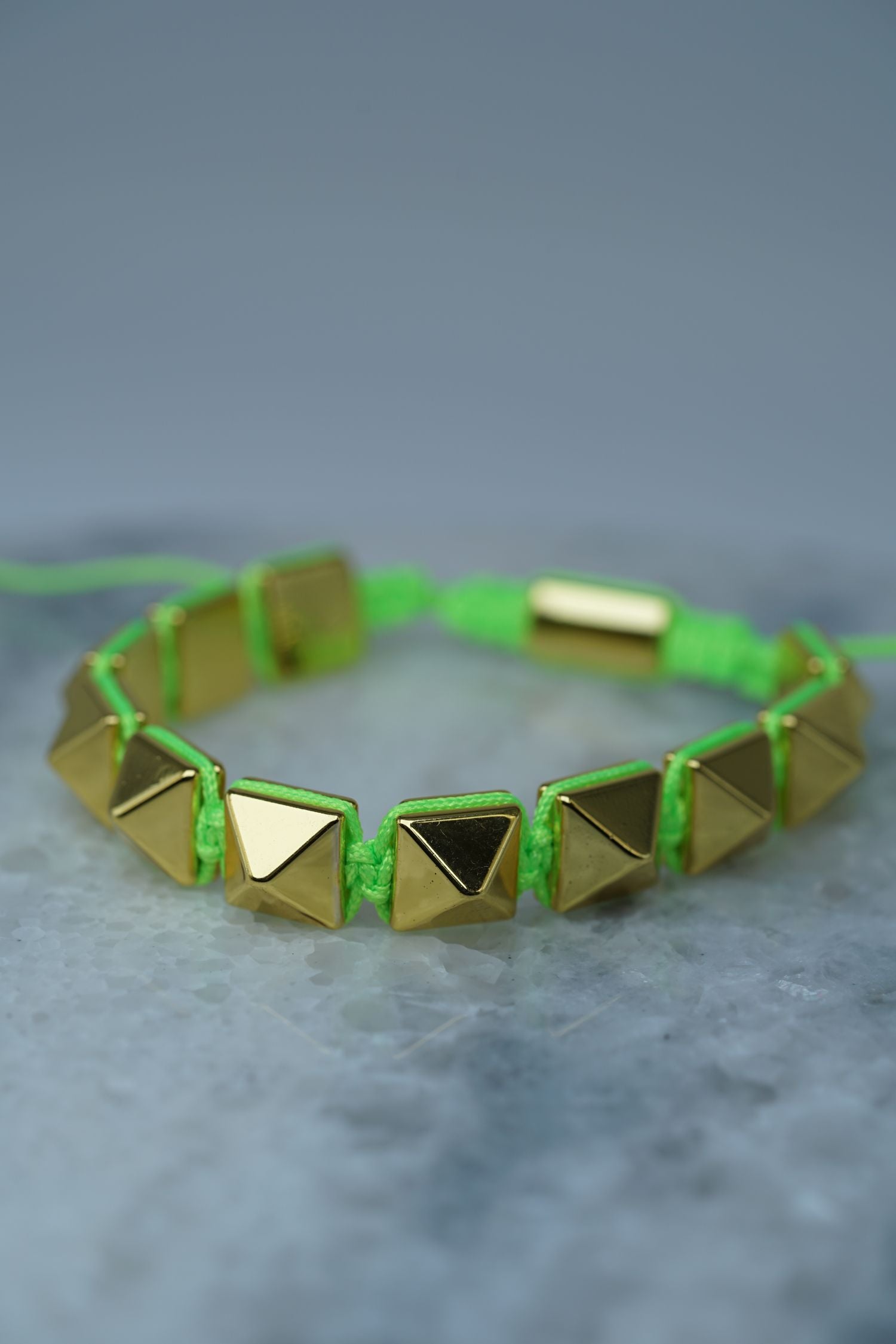 Statement Armband RIVETTO grün