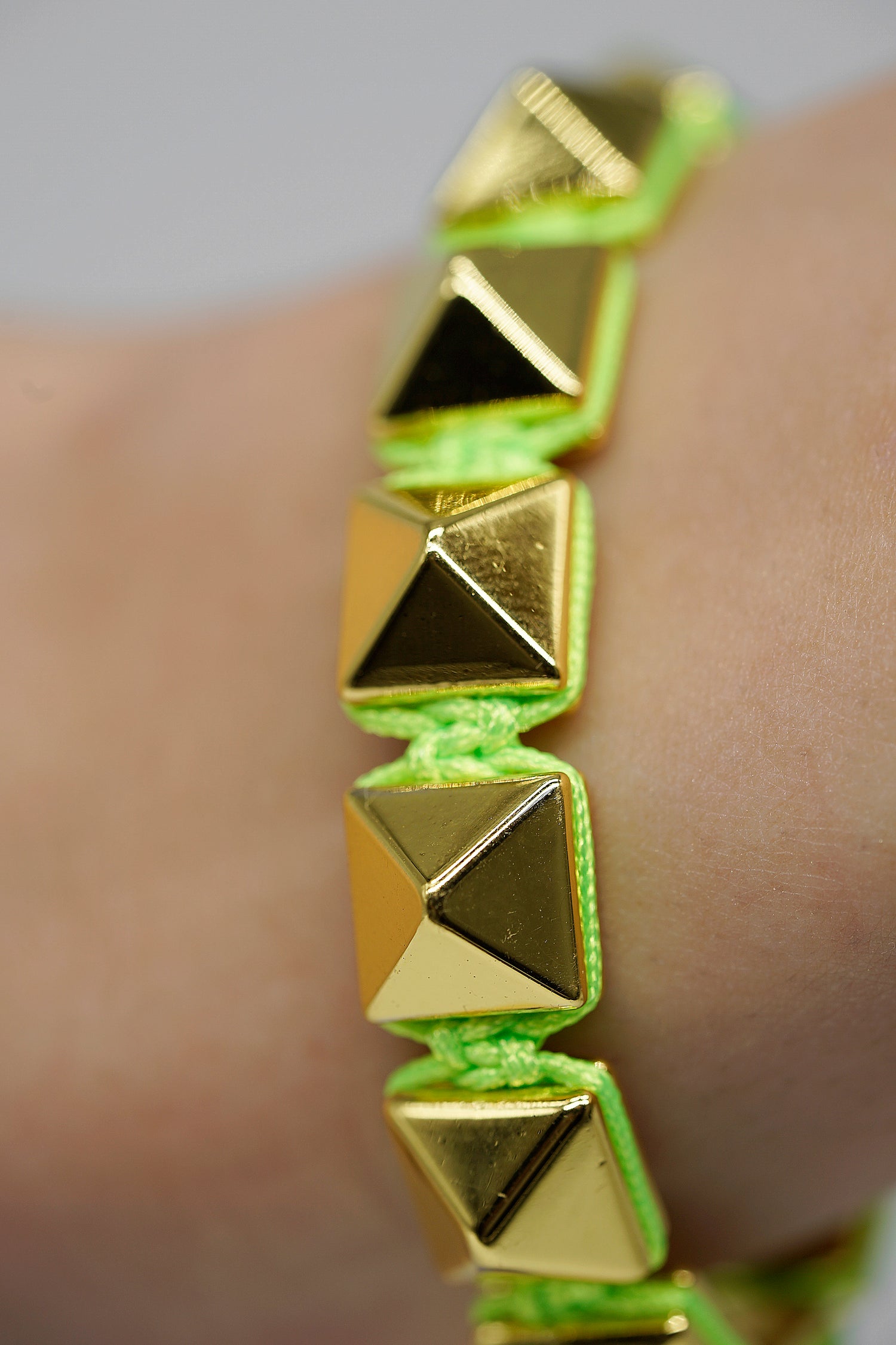 Statement Armband RIVETTO grün