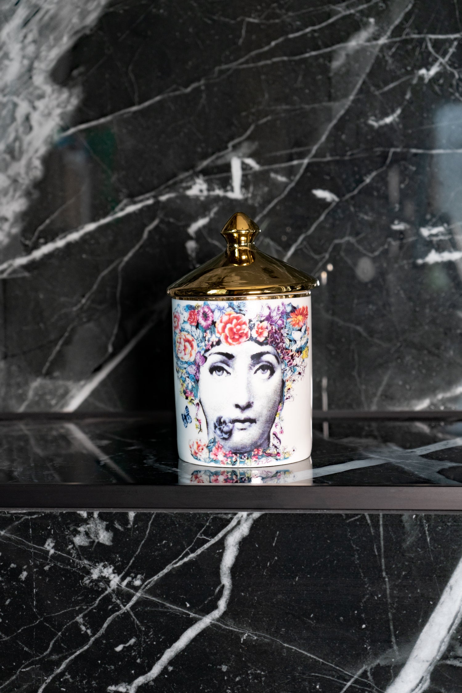 Deko Gefäß - WOMAN COLOURED FLOWERS