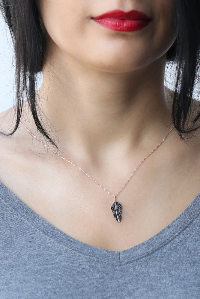 Kette FEATHER schwarz-roségold