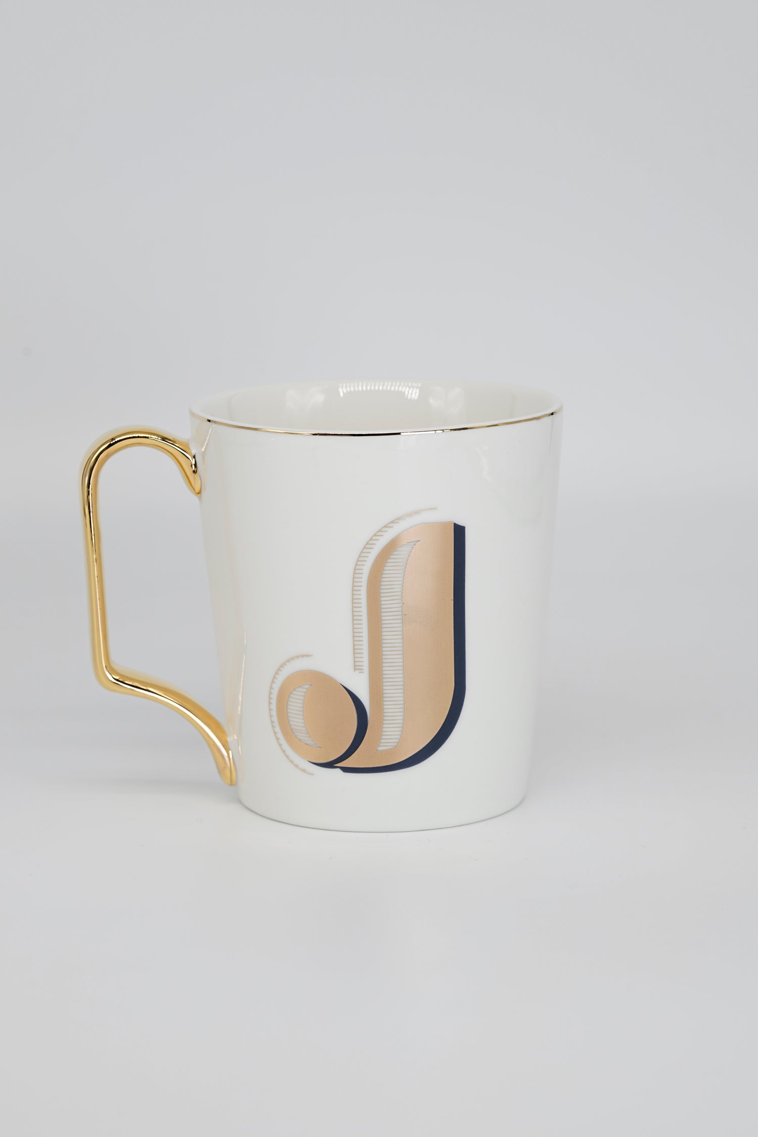 Buchstaben Tasse J