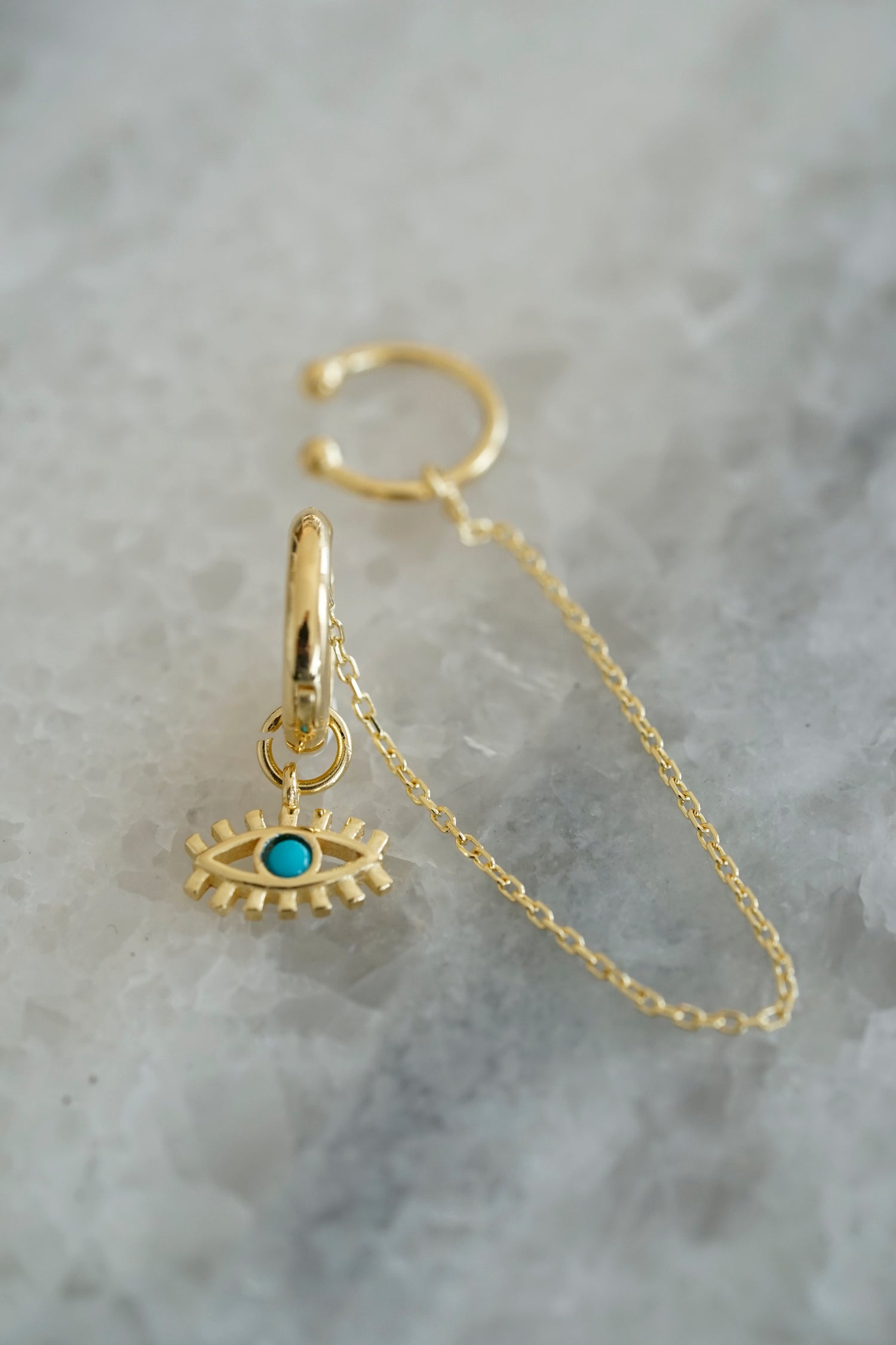 Single Creole MAGIC BLUE EYE Ear Cuff gold