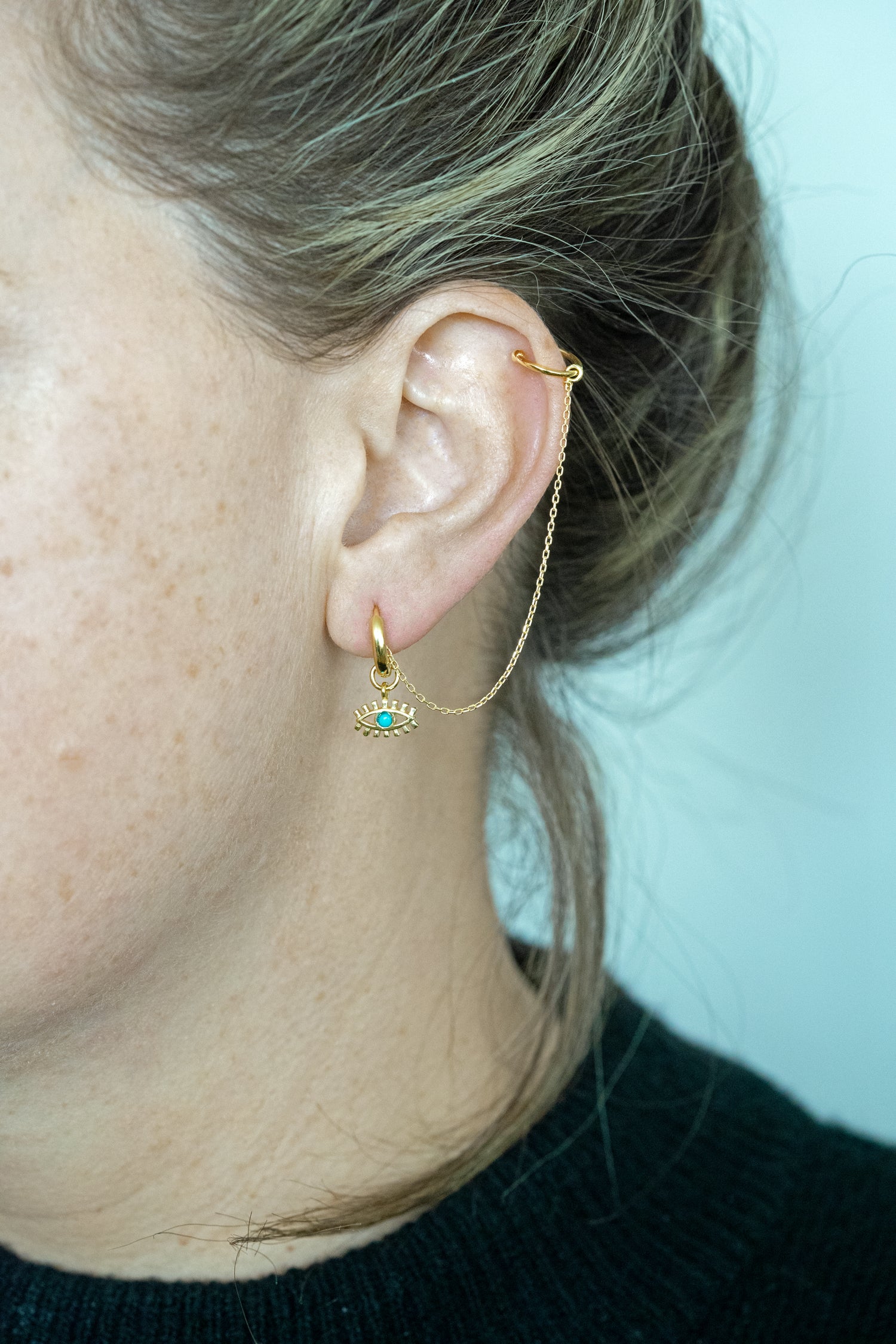 Single Creole MAGIC BLUE EYE Ear Cuff gold