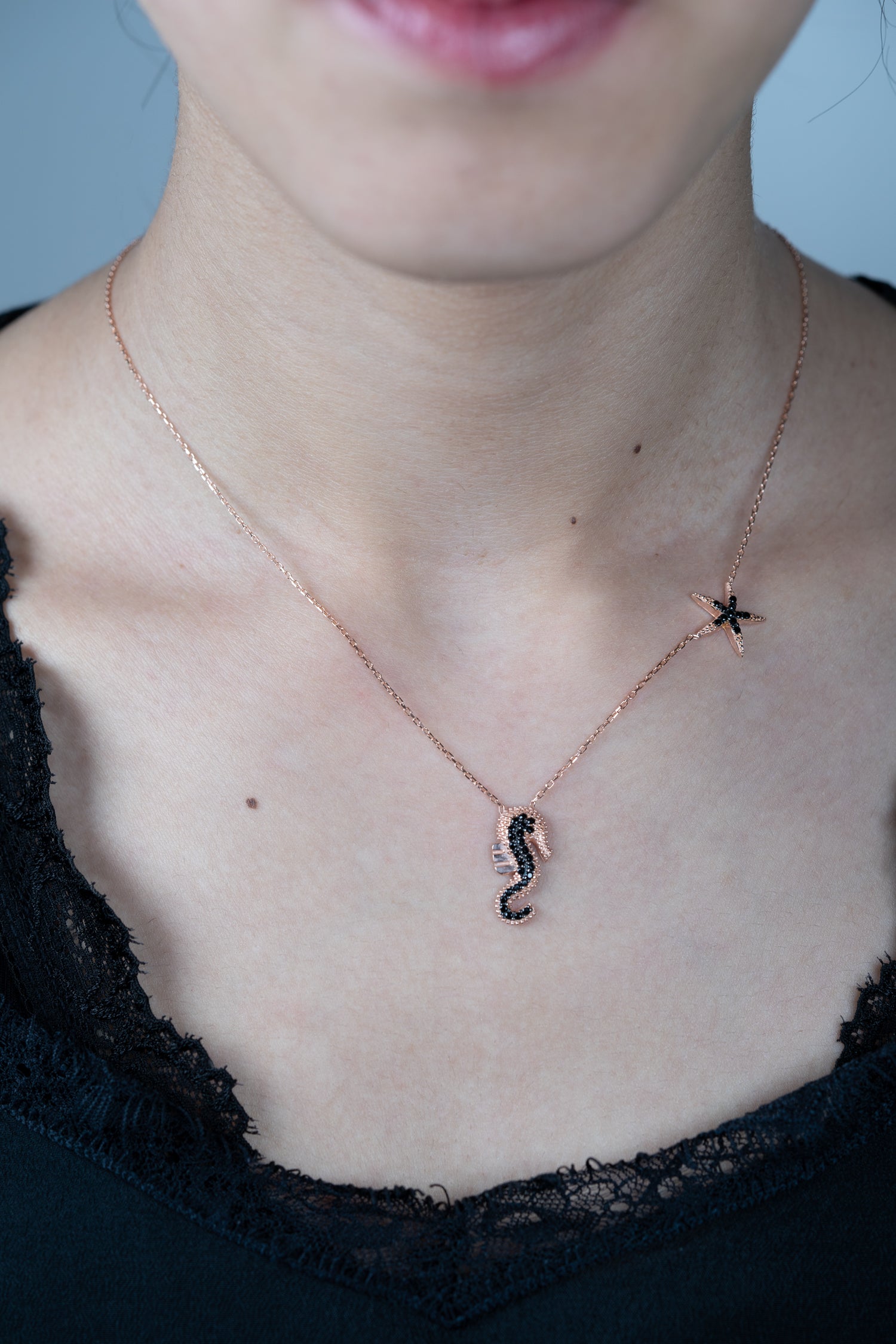 Kette BLACK SEASTAR-SEAHORSE roségold
