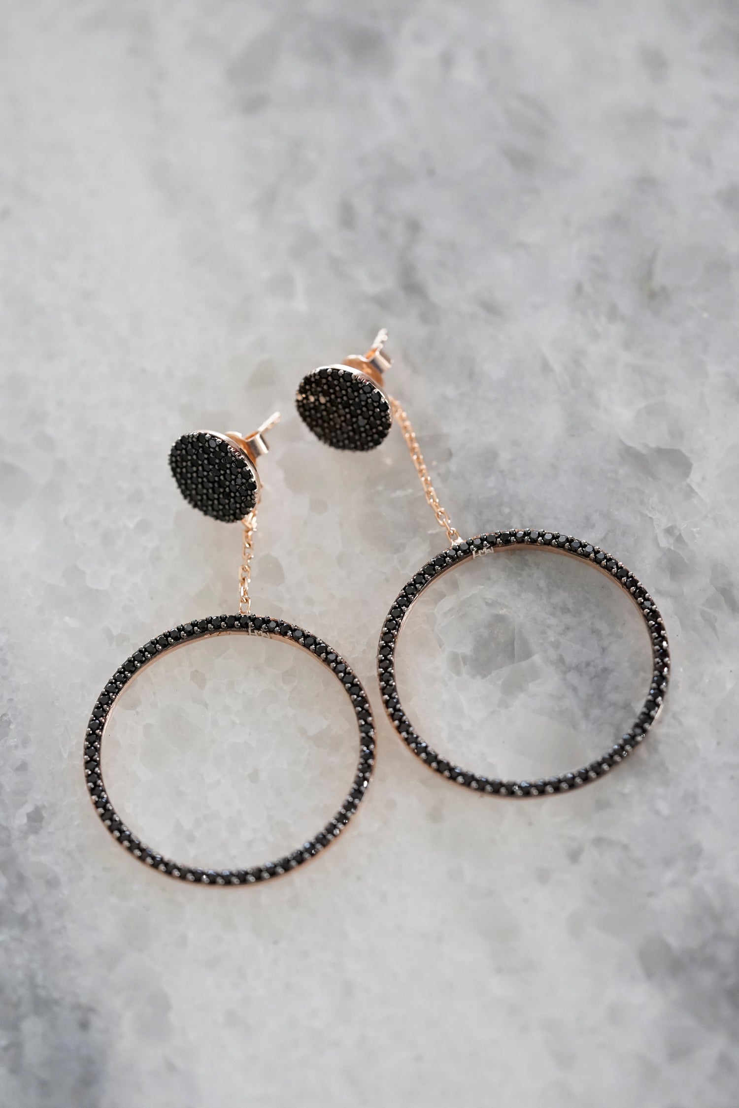 Ohrringe BLACK CIRCLE roségold