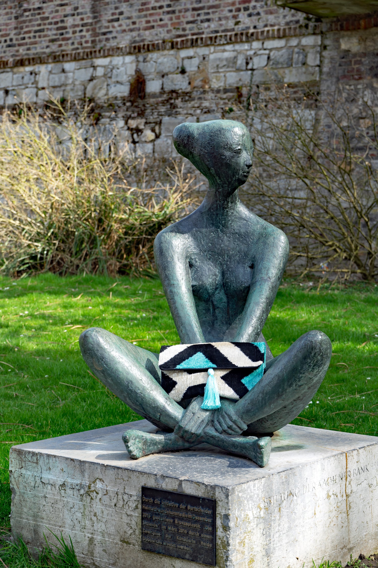 Clutch Seidensamt FUNKY ROMBO türkis