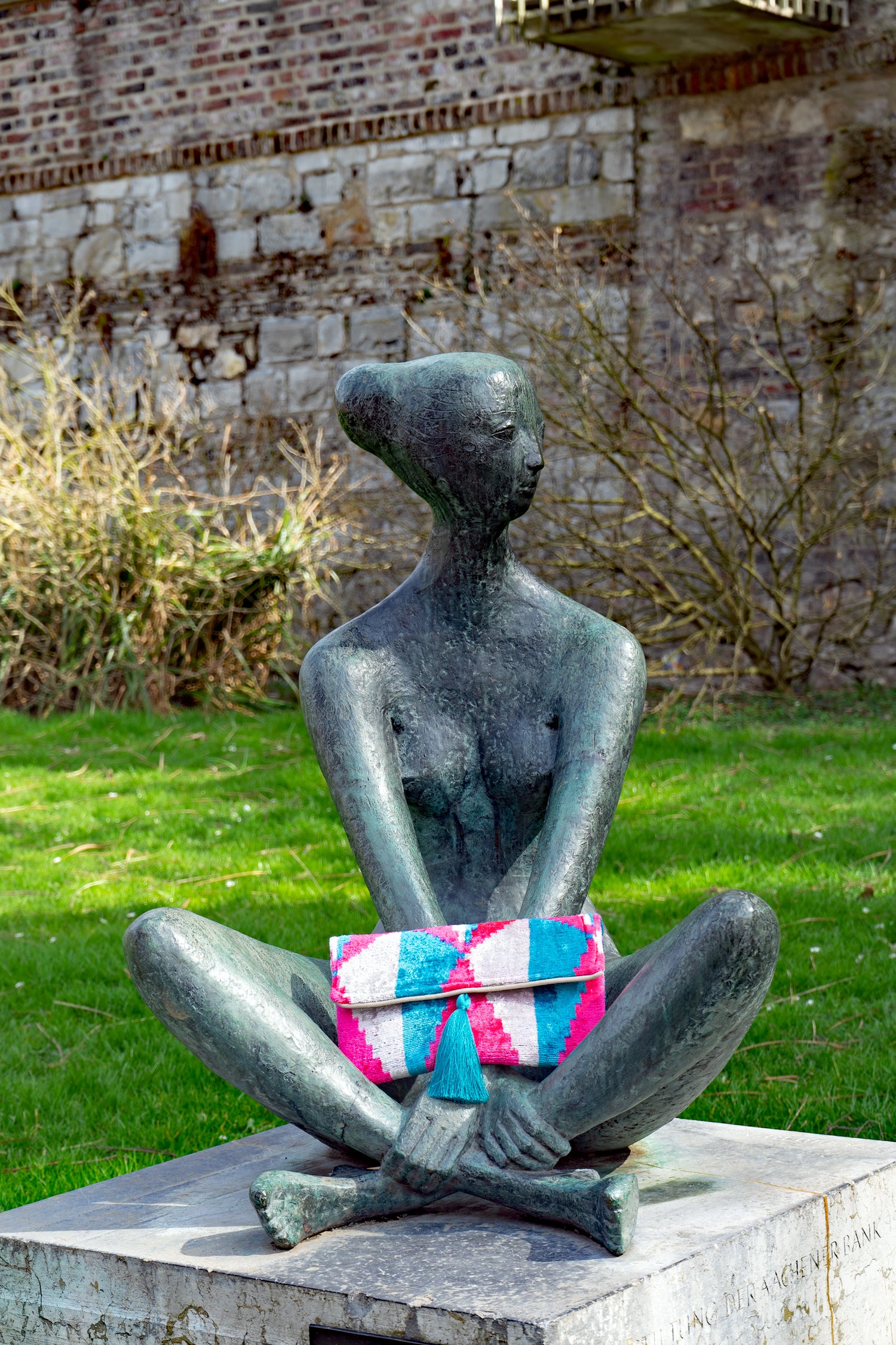 Clutch Seidensamt POP ROCK hellblau