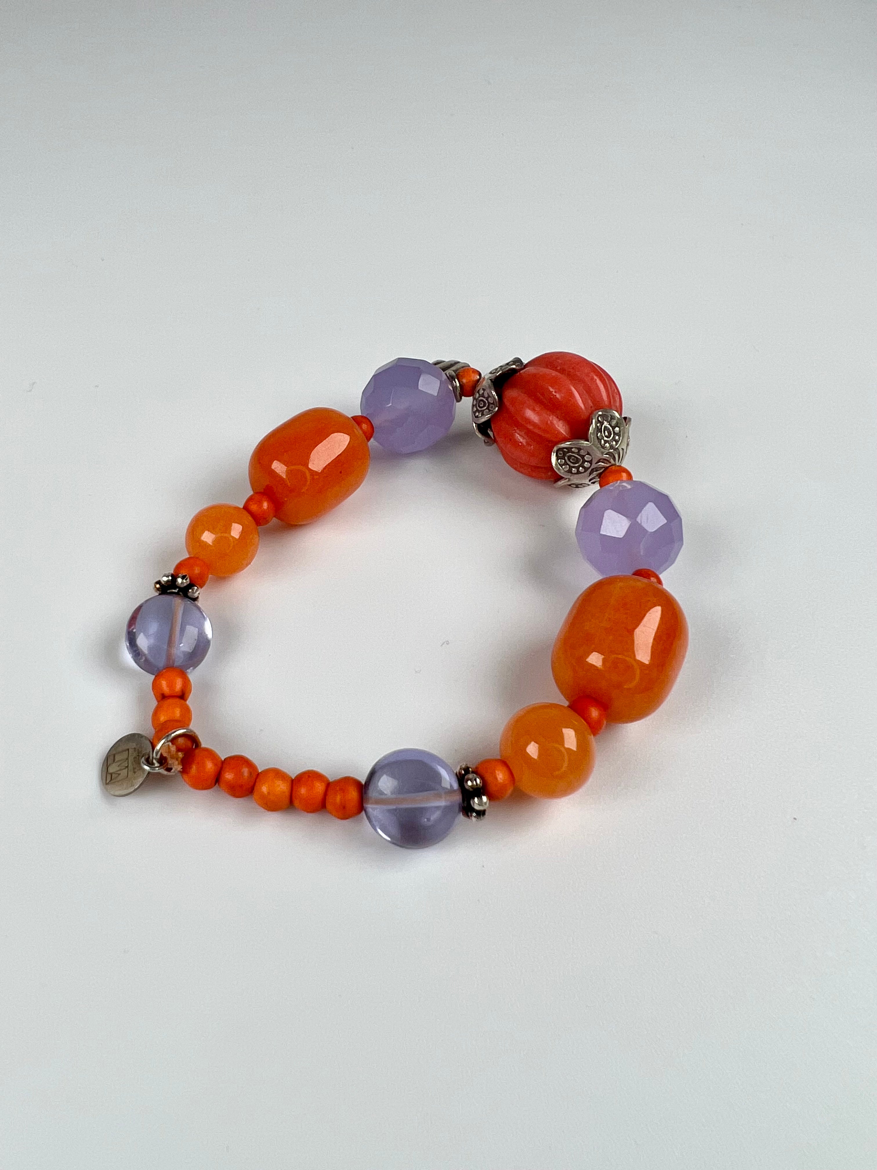 Armband aus Carneolen, Koralle, lila Kunzit mit Silberelementen