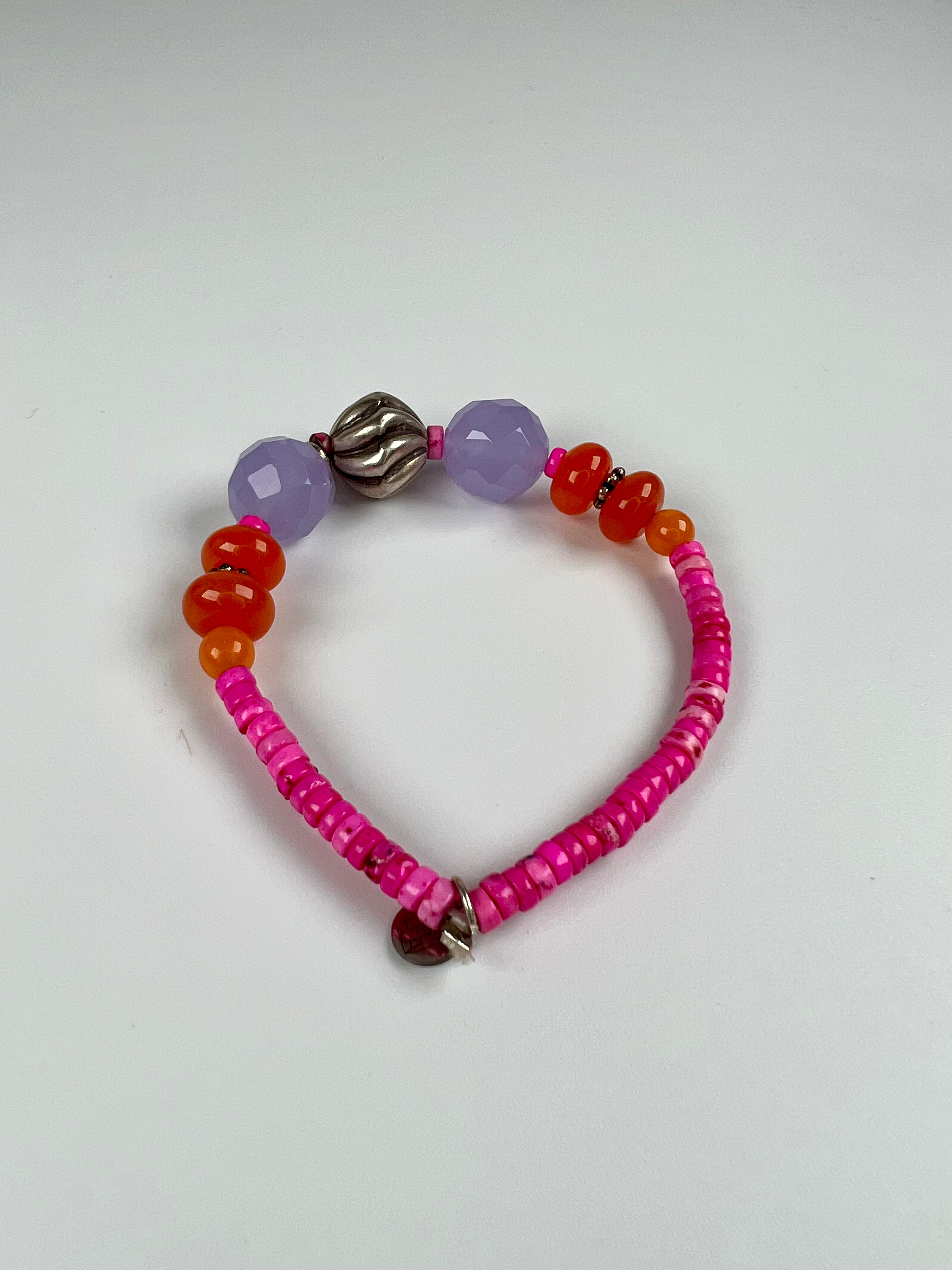 Armband aus Carneolen, pinke Koralle und lila Kunzit mit Silberelementen